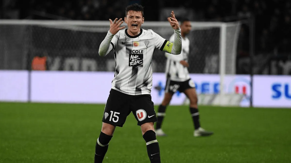 开云体育下载-两名法国球员当选市政议员，包括38岁昂热中场卡佩勒